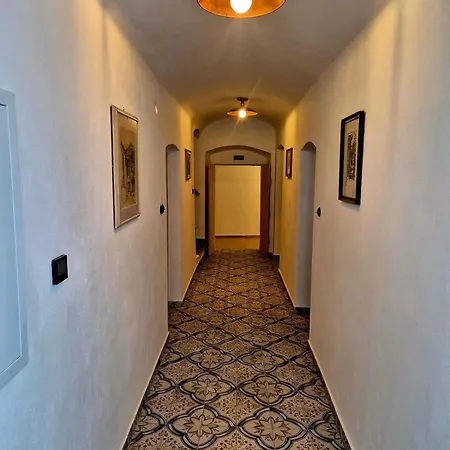 Appartement Aron Stinna *